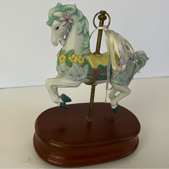 Musical Carousel Horse Music Box - Picture 6 of 6